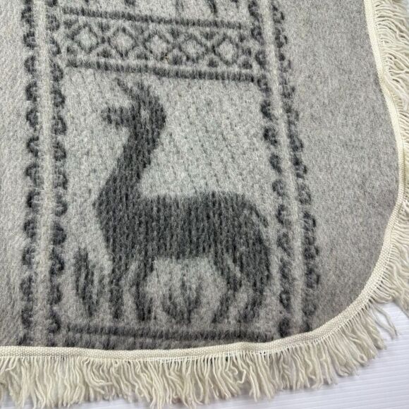 Vintage Alpaca Wool Poncho Cape Hooded Llama Fringe Peru Handmade Boho OS - Picture 4 of 15